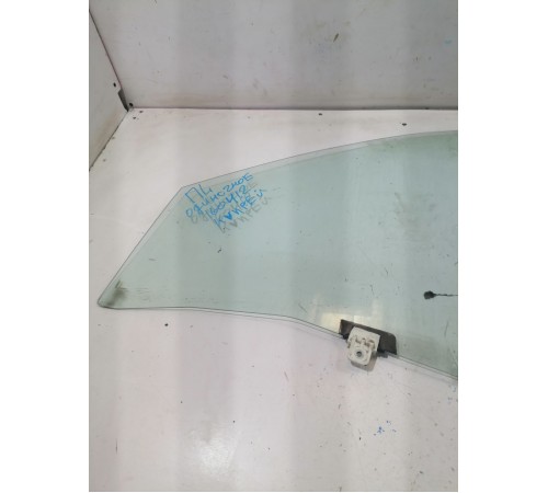 Стекло двери переднее левое