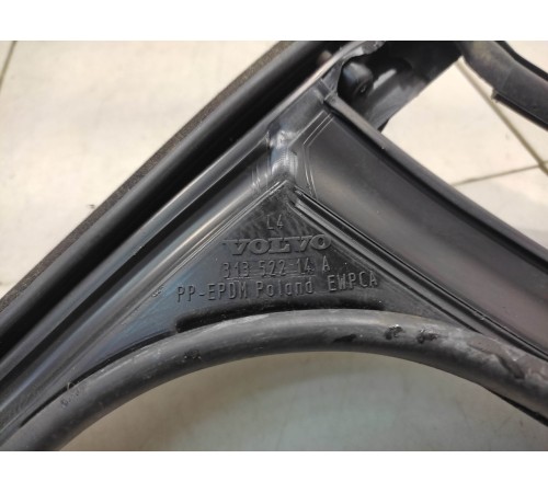 Уплотнитель стекла (задний, левый)