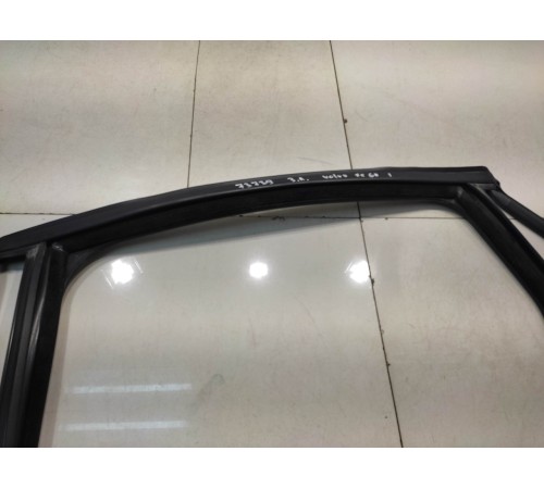 Уплотнитель стекла (задний, левый)