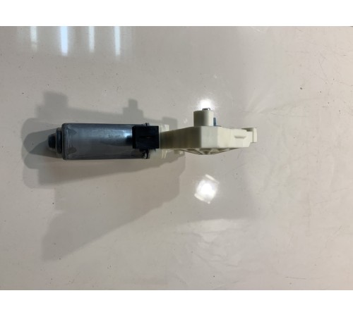 Моторчик стеклоподъемника (передний, правый)