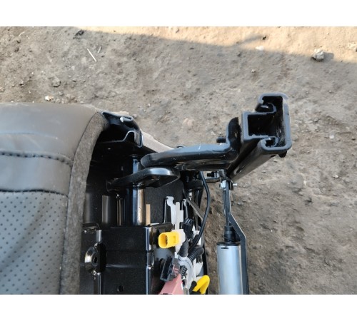 Сиденье переднее правое