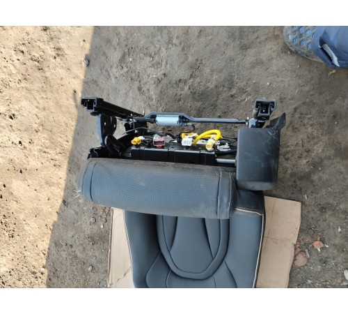 Сиденье переднее правое