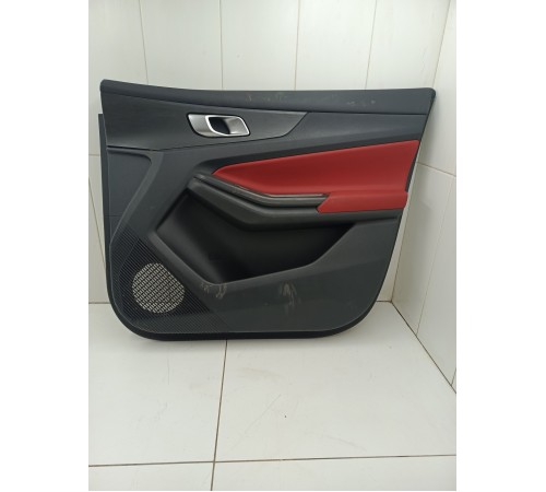 Обшивка двери передняя правая