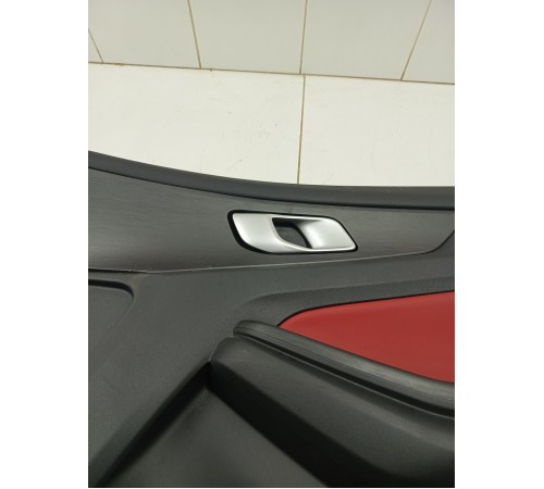 Обшивка двери передняя правая