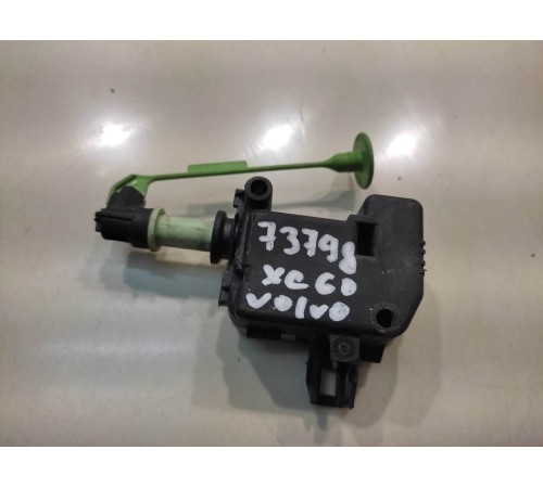 замок принудительного открывания лючка бензобака