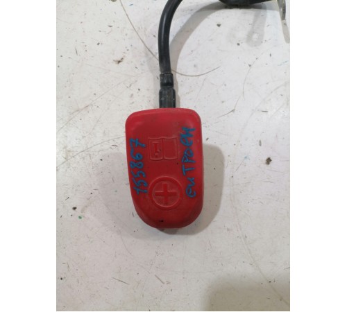 Клемма аккумулятора