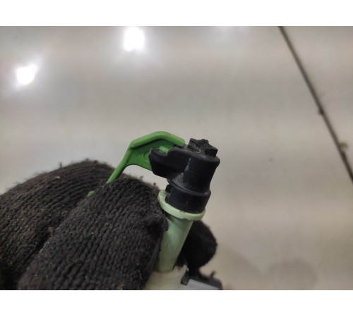 замок принудительного открывания лючка бензобака