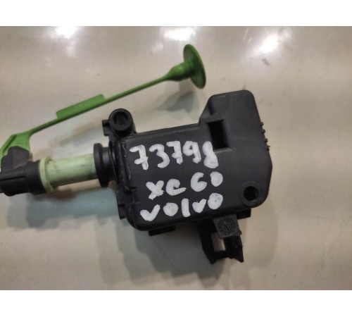 замок принудительного открывания лючка бензобака