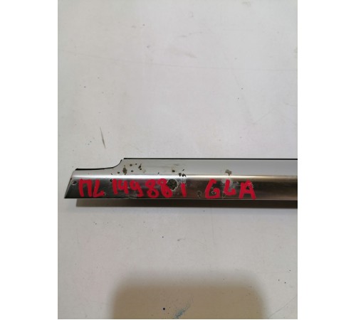 Молдинг двери передний левый