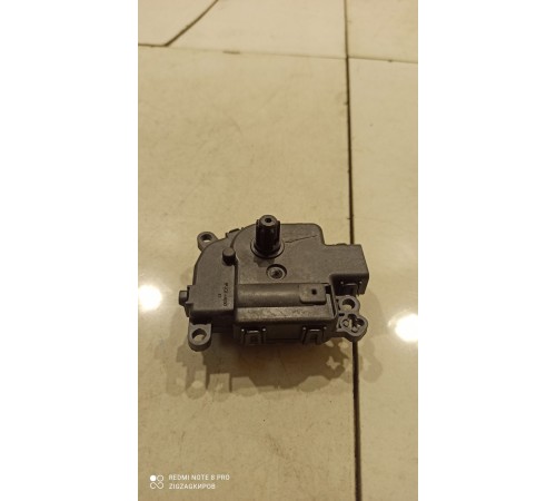 Моторчик привода заслонок отопителя