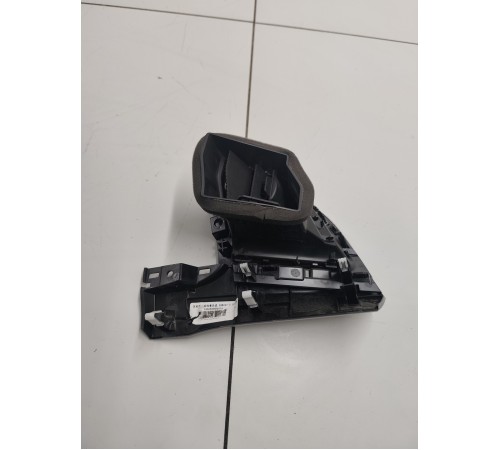 Дефлектор воздушный левый