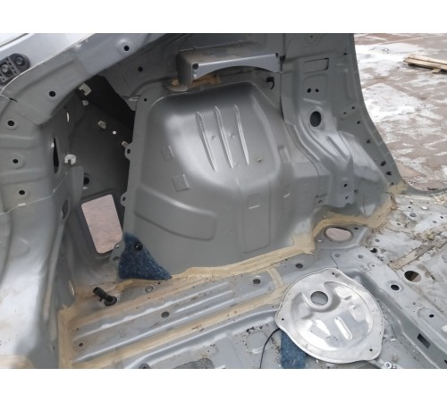 Крыло заднее левое