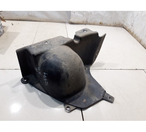 защита стойки амортизатора (задняя правая)