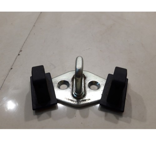 Петля багажника