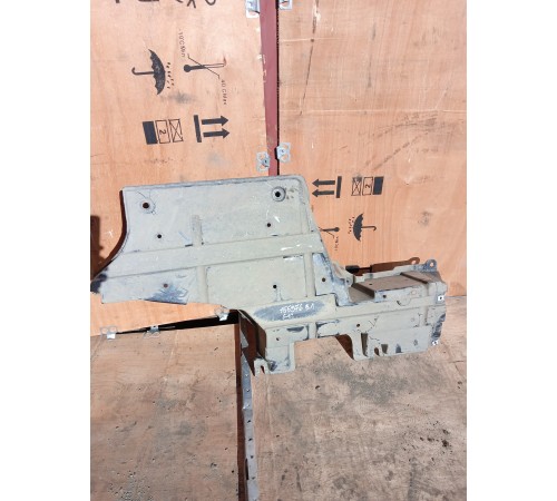 Защита антигравийная задняя левая