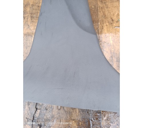 Накладка центральной стойки левая нижняя