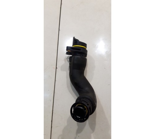 Патрубок радиатора