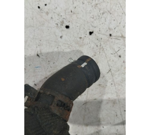 Патрубок системы охлаждения