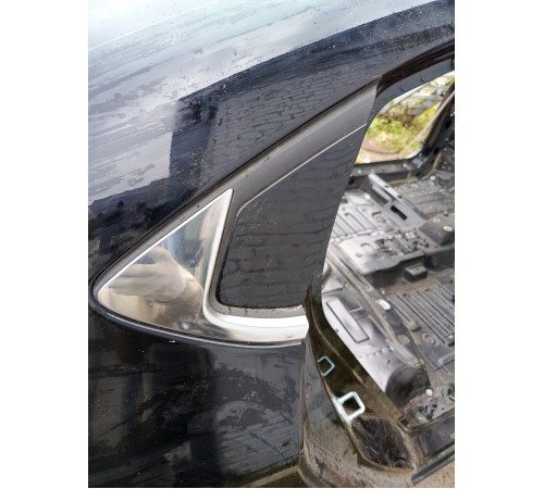 Глухое стекло заднее правое