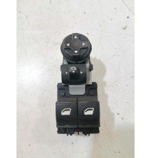 Блок кнопок стеклоподъёмников передний левый