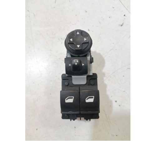 Блок кнопок стеклоподъёмников передний левый