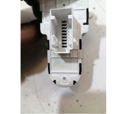 Блок кнопок стеклоподъёмников передний левый