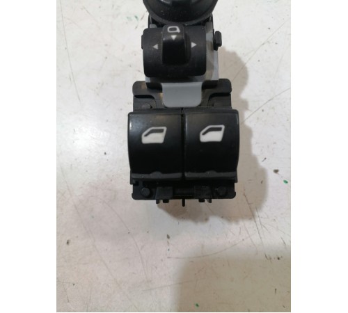 Блок кнопок стеклоподъёмников передний левый