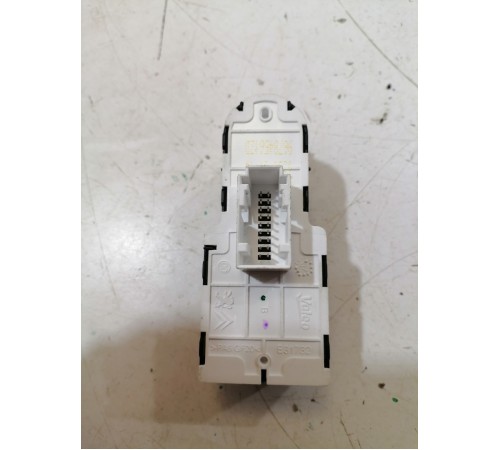 Блок кнопок стеклоподъёмников передний левый