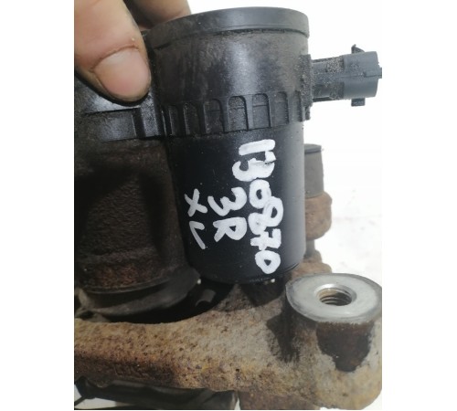 Суппорт задний правый (с моторичком)