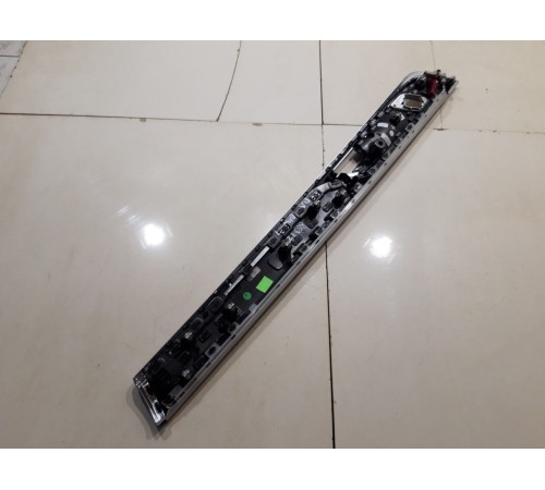 Накладка обшивки двери декоративная(передняя левая)