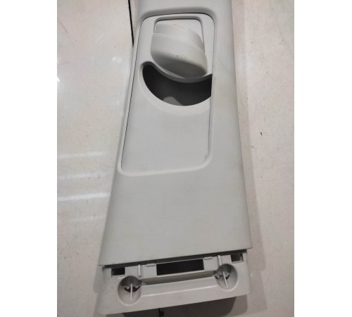 Обшивка центральной стойки (правая, верхняя)