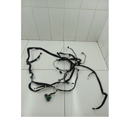 Электропроводка двери крышки багажника