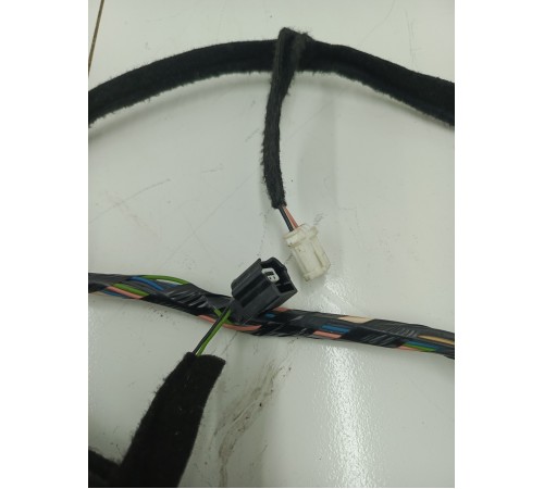 Электропроводка двери крышки багажника