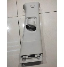 Обшивка центральной стойки (правая, верхняя)