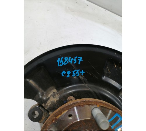 Кулак поворотный передний левый