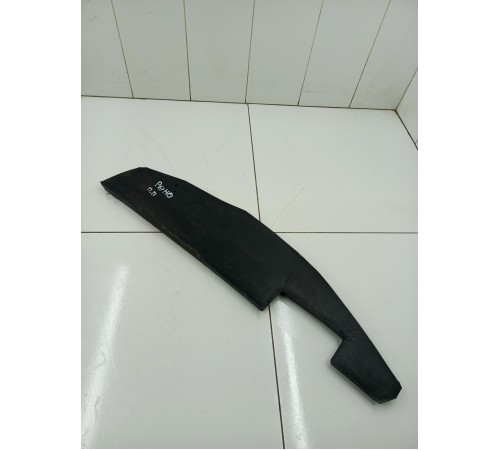 Уплотнитель крыла передний правый