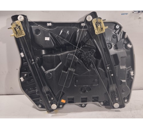 Стеклоподъемник (передний правый)