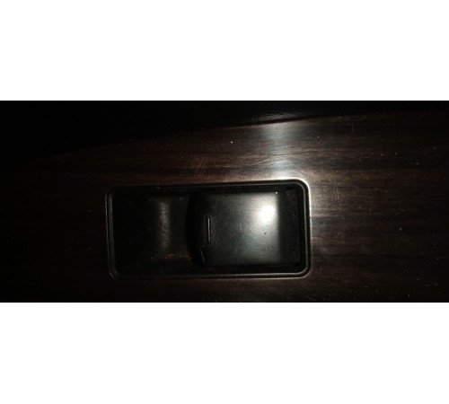 Кнопка стеклоподъемника