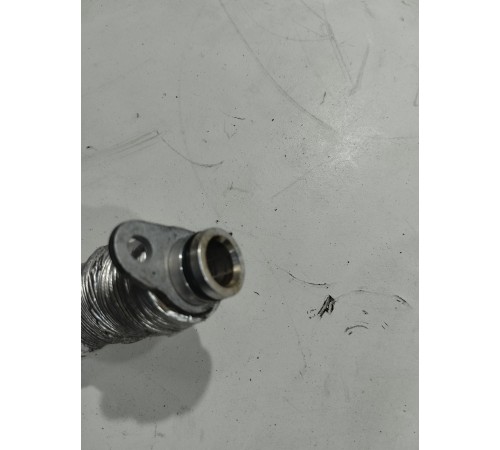 Трубка маслоотдачи турбины