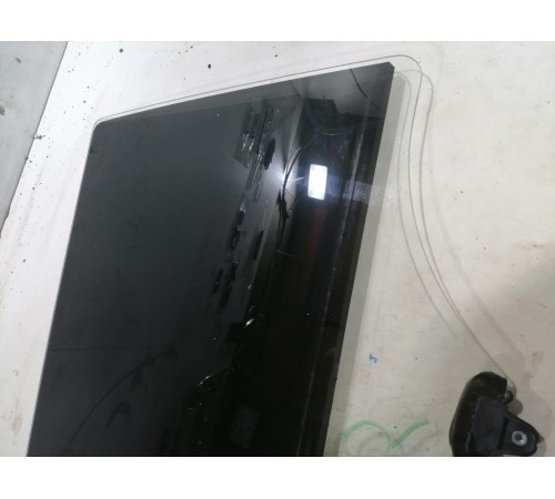 Стекло двери заднее правое