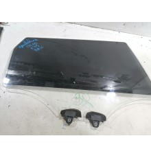 Стекло двери заднее правое