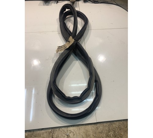 Уплотнитель багажника