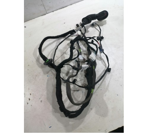 Электропроводка двери передняя левая