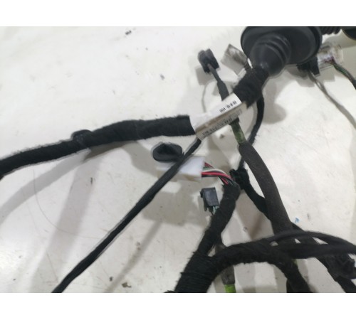 Электропроводка двери передняя левая