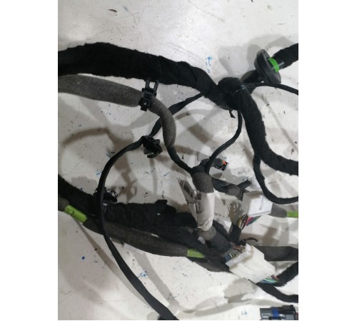 Электропроводка двери передняя левая