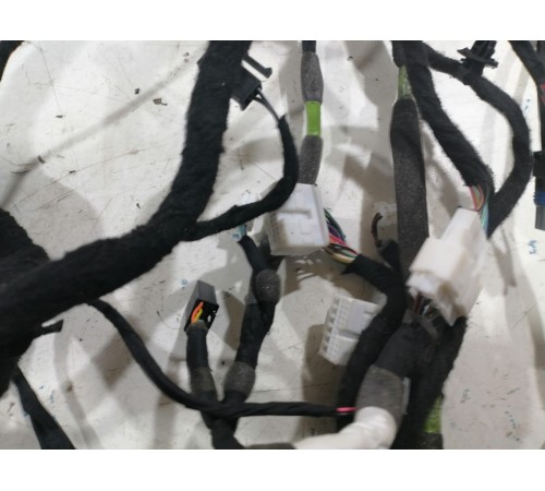 Электропроводка двери передняя левая