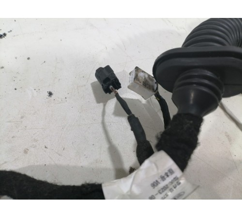 Электропроводка двери передняя левая