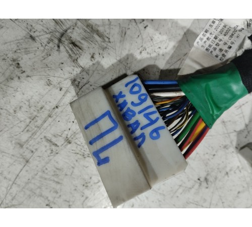 Электропроводка обшивки двери (передняя левая)