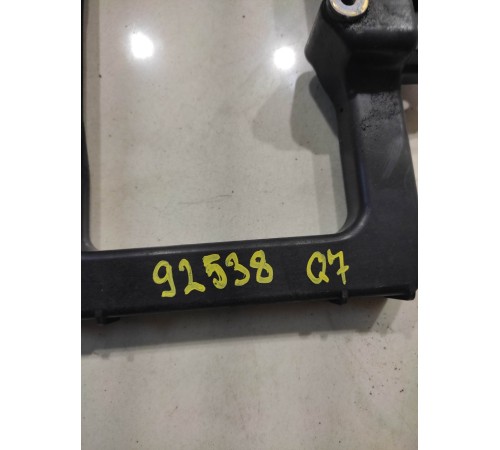 Кронштейн центральной консоли