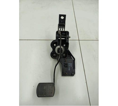 Педаль тормоза